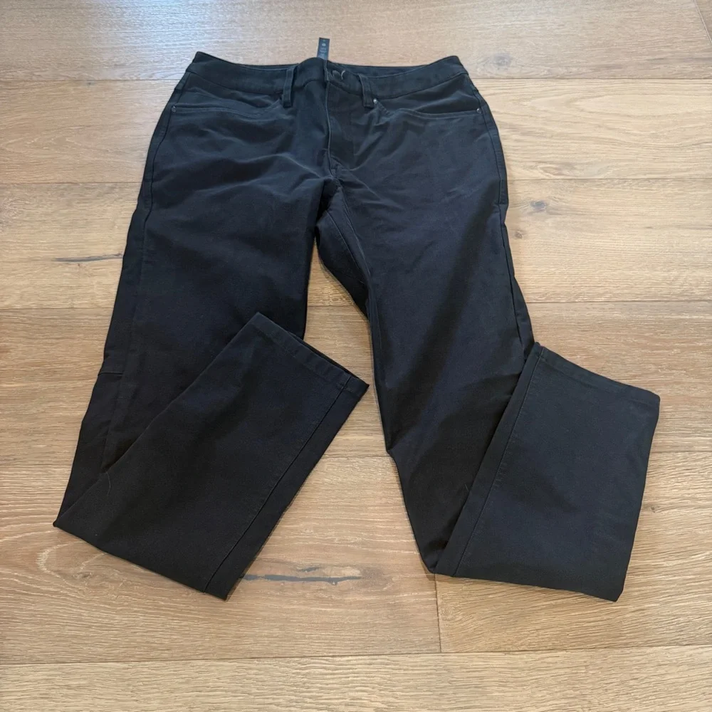lululemon athletica Men's Black Chinos - Picture 1 of 5